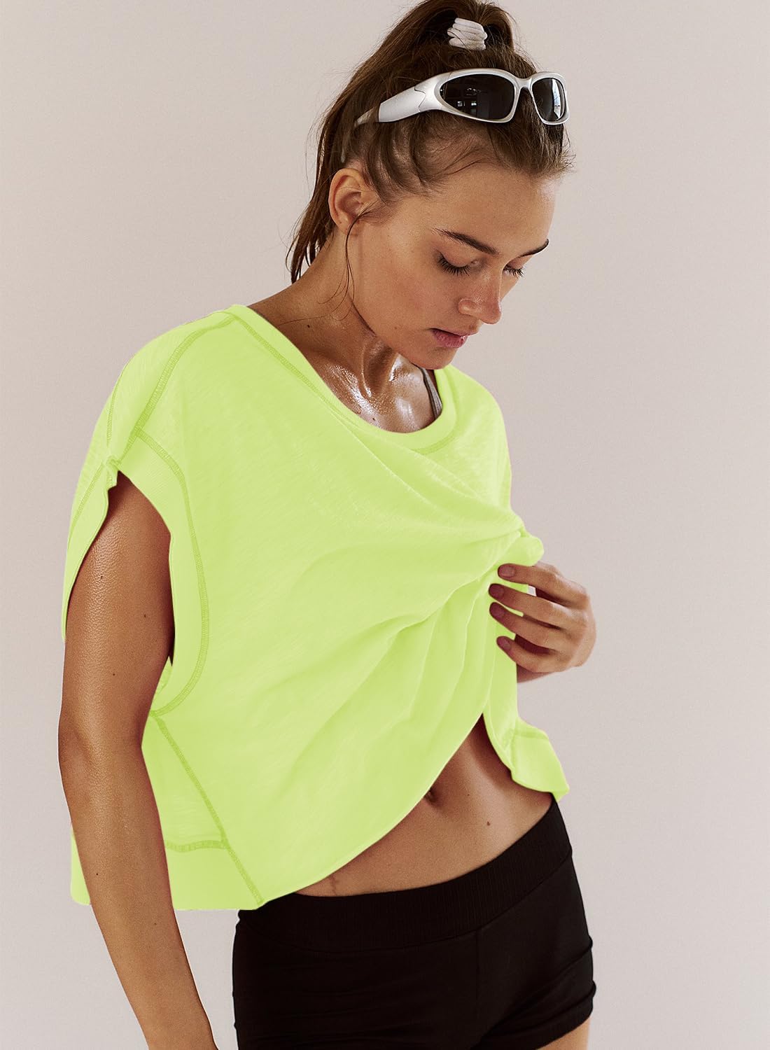 REMINORA® Women's Sport T-Shirt with Open Back – Casual Y2K Workout Crop Top for Yoga, Gym & Running | Breathable Short Sleeve Fitness Shirt
