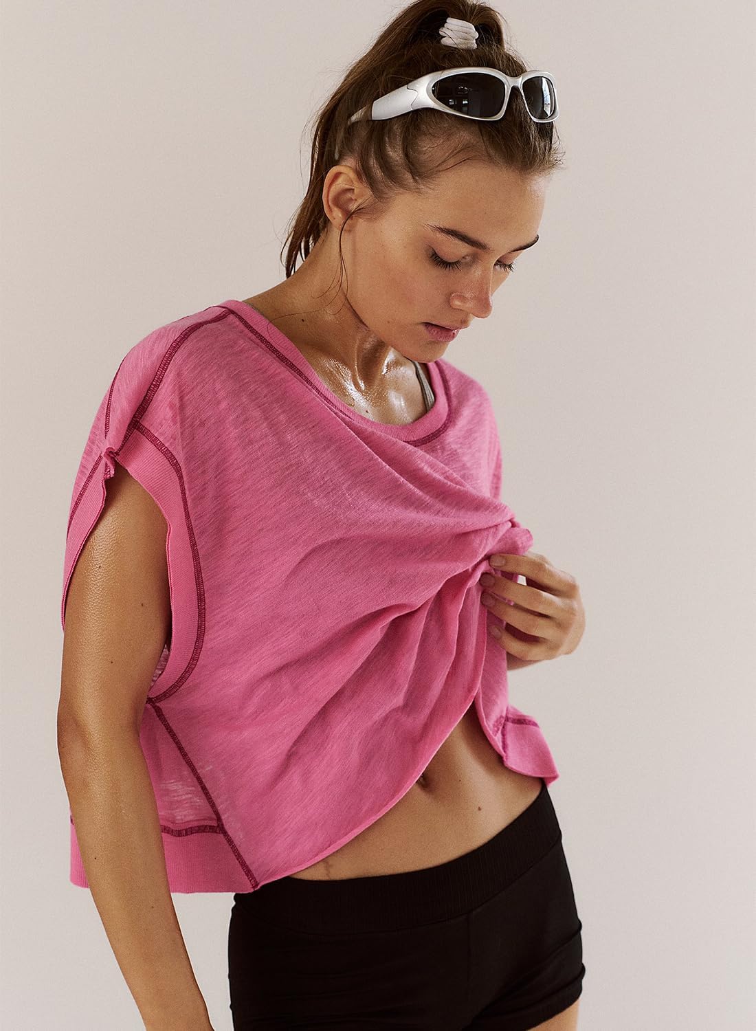 REMINORA® Women's Sport T-Shirt with Open Back – Casual Y2K Workout Crop Top for Yoga, Gym & Running | Breathable Short Sleeve Fitness Shirt