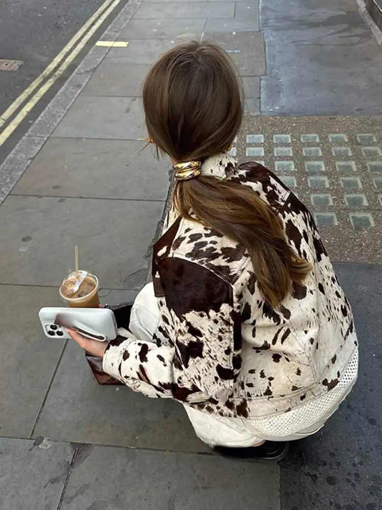 Women's leather fur jacket with cow spots – High street fashion for autumn - Rianne