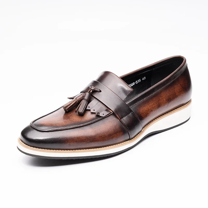 Luxuriöse Herren Penny Loafer aus echtem Rindsleder – Handgefertigte Sommer-Slipper in Fahrbraun mit Quasten & Gummisohle | Atmungsaktive Freizeitschuhe