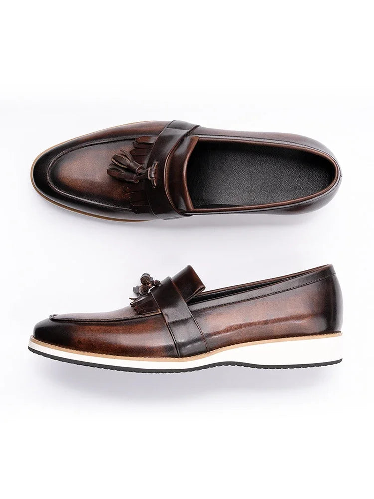 Luxuriöse Herren Penny Loafer aus echtem Rindsleder – Handgefertigte Sommer-Slipper in Fahrbraun mit Quasten & Gummisohle | Atmungsaktive Freizeitschuhe