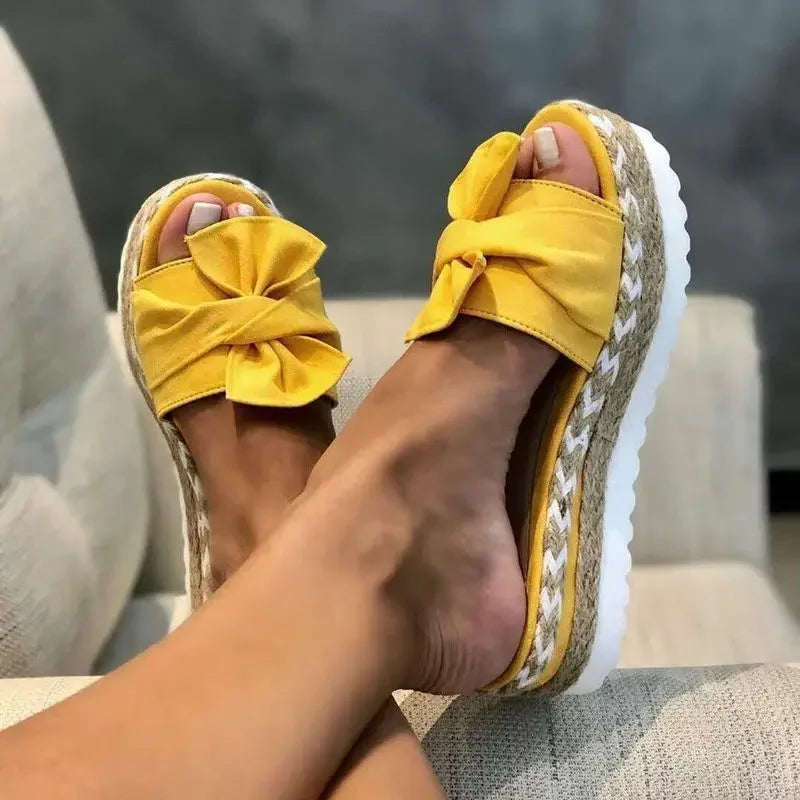 Moderne Damen-Sandalen 2025 – Stilvolle Plateauschuhe mit Schleife