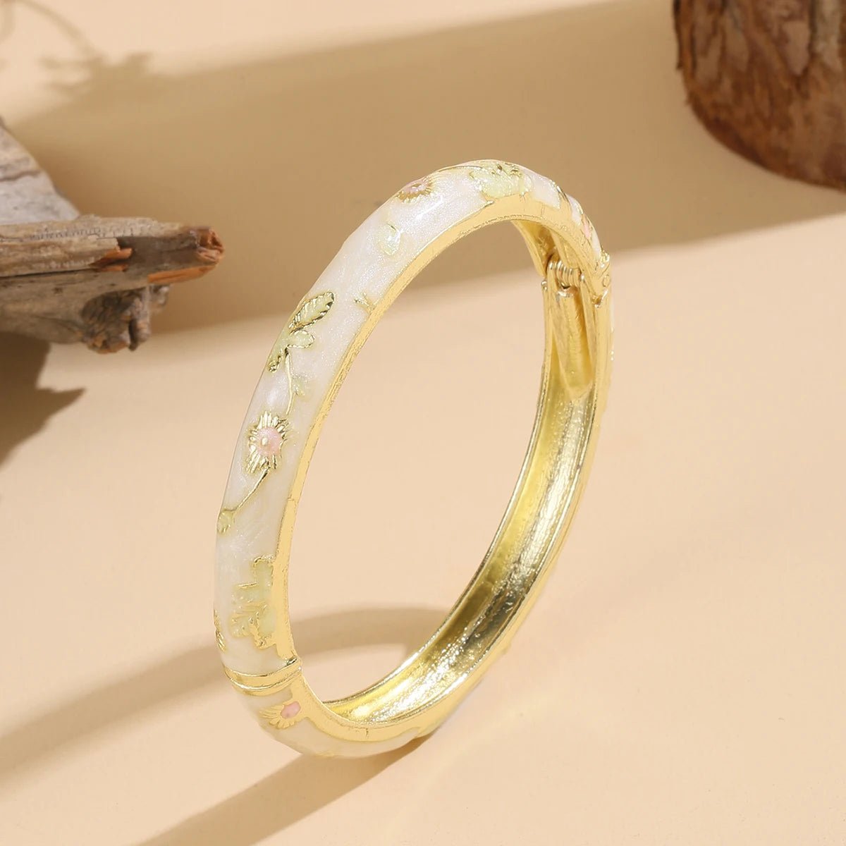 Blumenmuster Vintage - Armband für Damen – Eleganz & Stil - Reminora