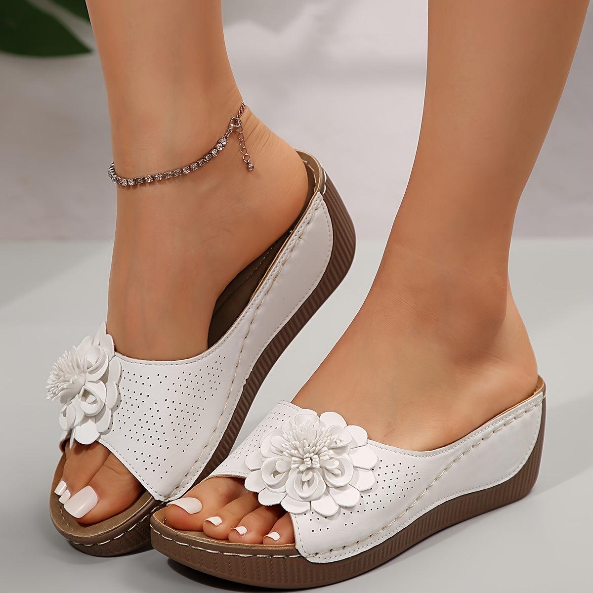 Elegante weiße Damen - Wedges mit floralem Design - Reminora