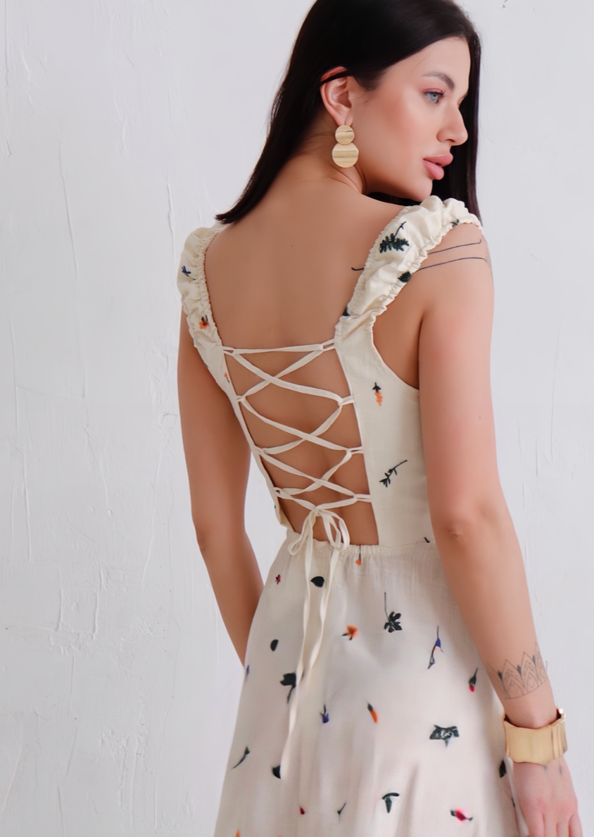 Luftiges Blumenkleid Damen – Midi Kleid mit Blumenprint für Frühling & Sommer