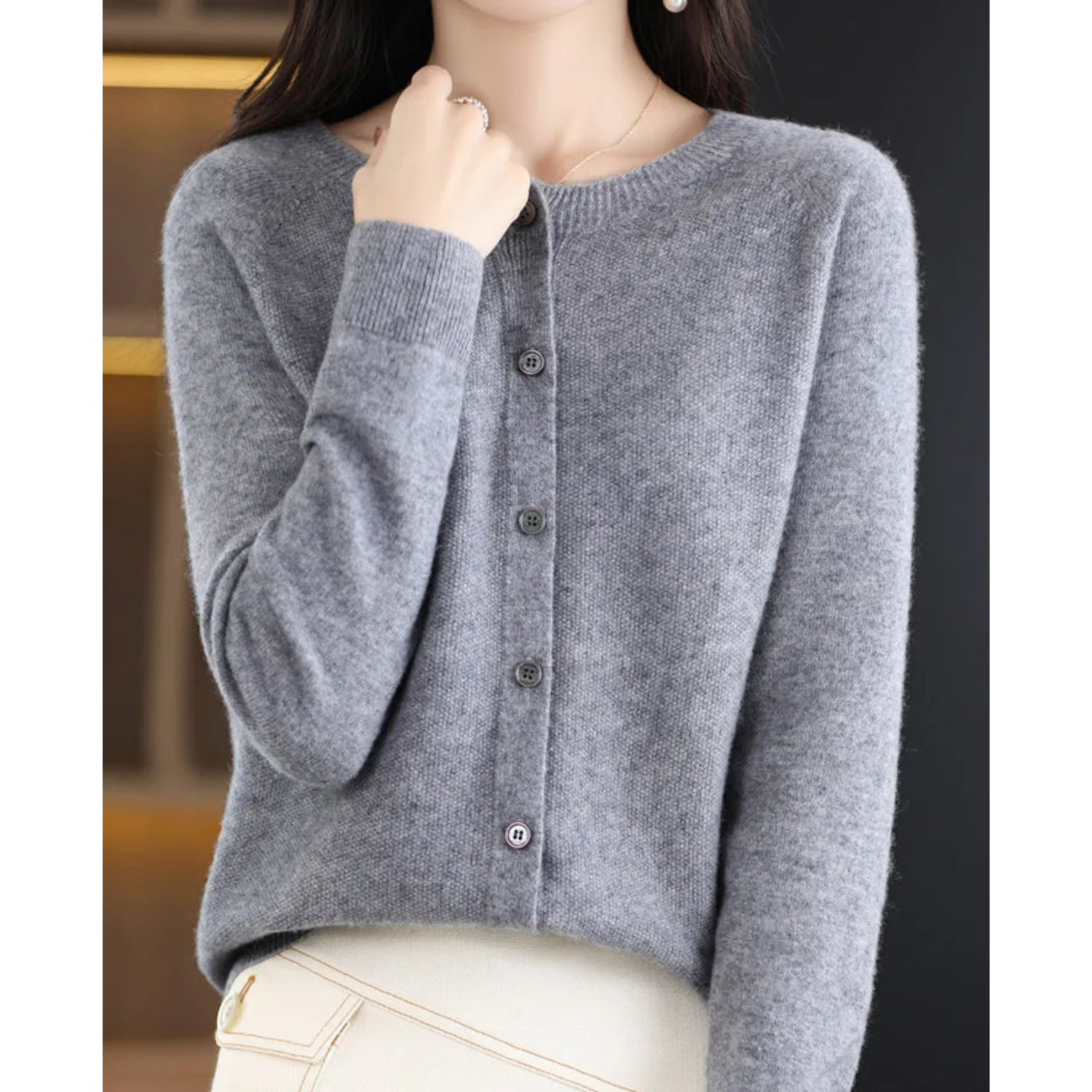 Luxurious cardigan made of cashmere