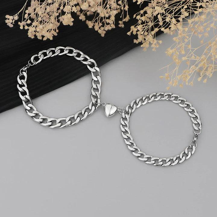 Personalisierter Schmuck: Armband mit Initialen und Gravur für die Liebe – Ein einzigartiges Geschenk