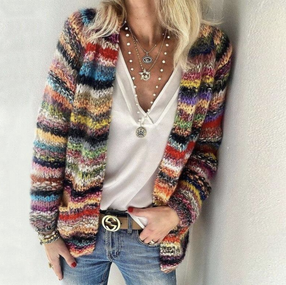 Colorful knitted cardigan for women – stylish & comfortable