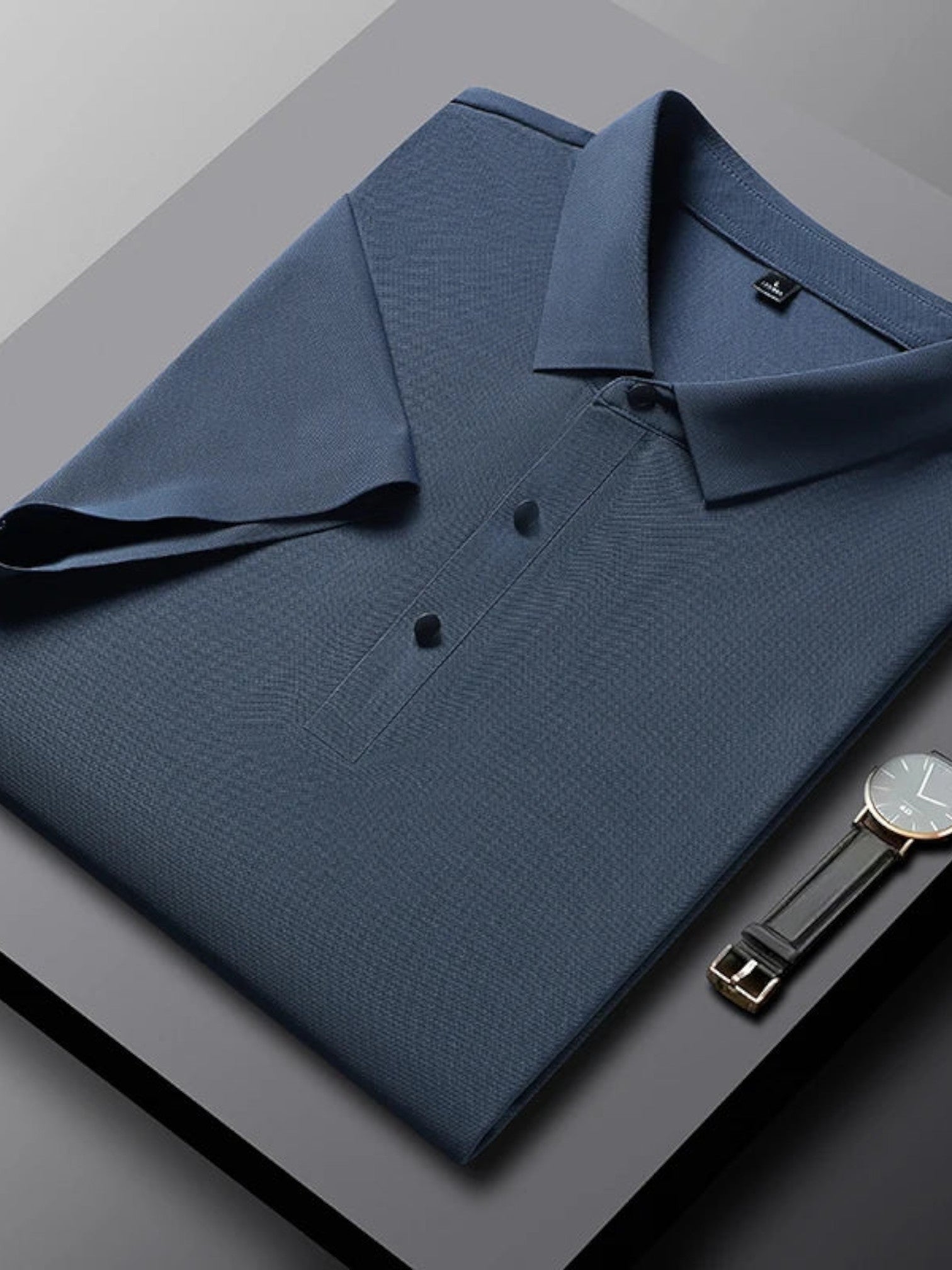 Breathable 3-button golf polo