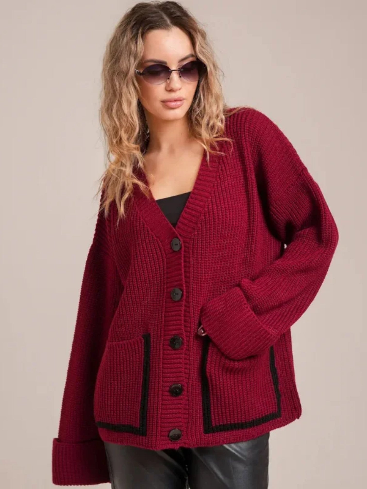 Contrast-colored women's knit cardigan – Elegant V-neck cardigan with pockets | Fashionable knit sweater for autumn & winter