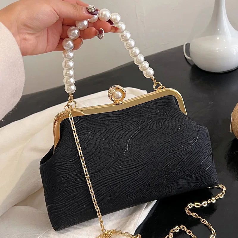 Elegante Seiden-Satin Abendtasche für Frauen mit Muschel-Perlenverschluss – Hochzeits- und Party-Clutch