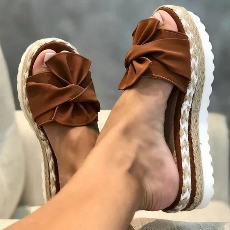 Moderne Damen-Sandalen 2025 – Stilvolle Plateauschuhe mit Schleife