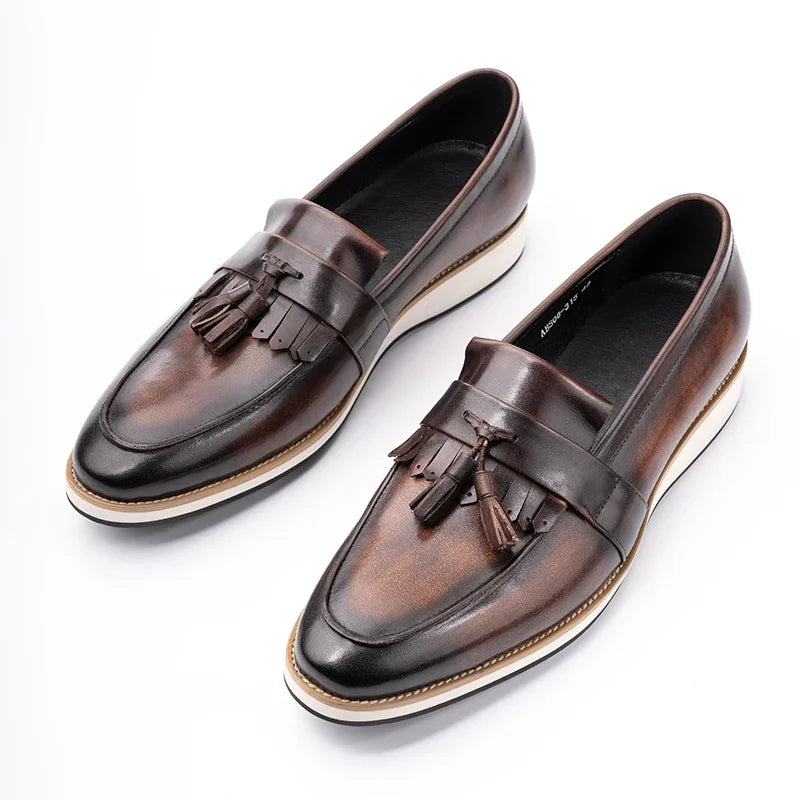 Luxuriöse Herren Penny Loafer aus echtem Rindsleder – Handgefertigte Sommer-Slipper in Fahrbraun mit Quasten & Gummisohle | Atmungsaktive Freizeitschuhe
