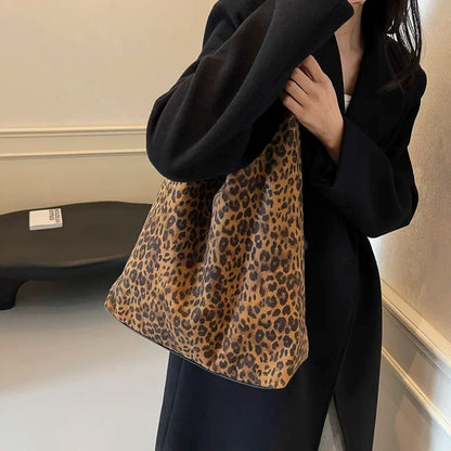 Große Samt-Leder Leopard Umhängetasche – Modetrend Achseltasche 2024 für Frauen