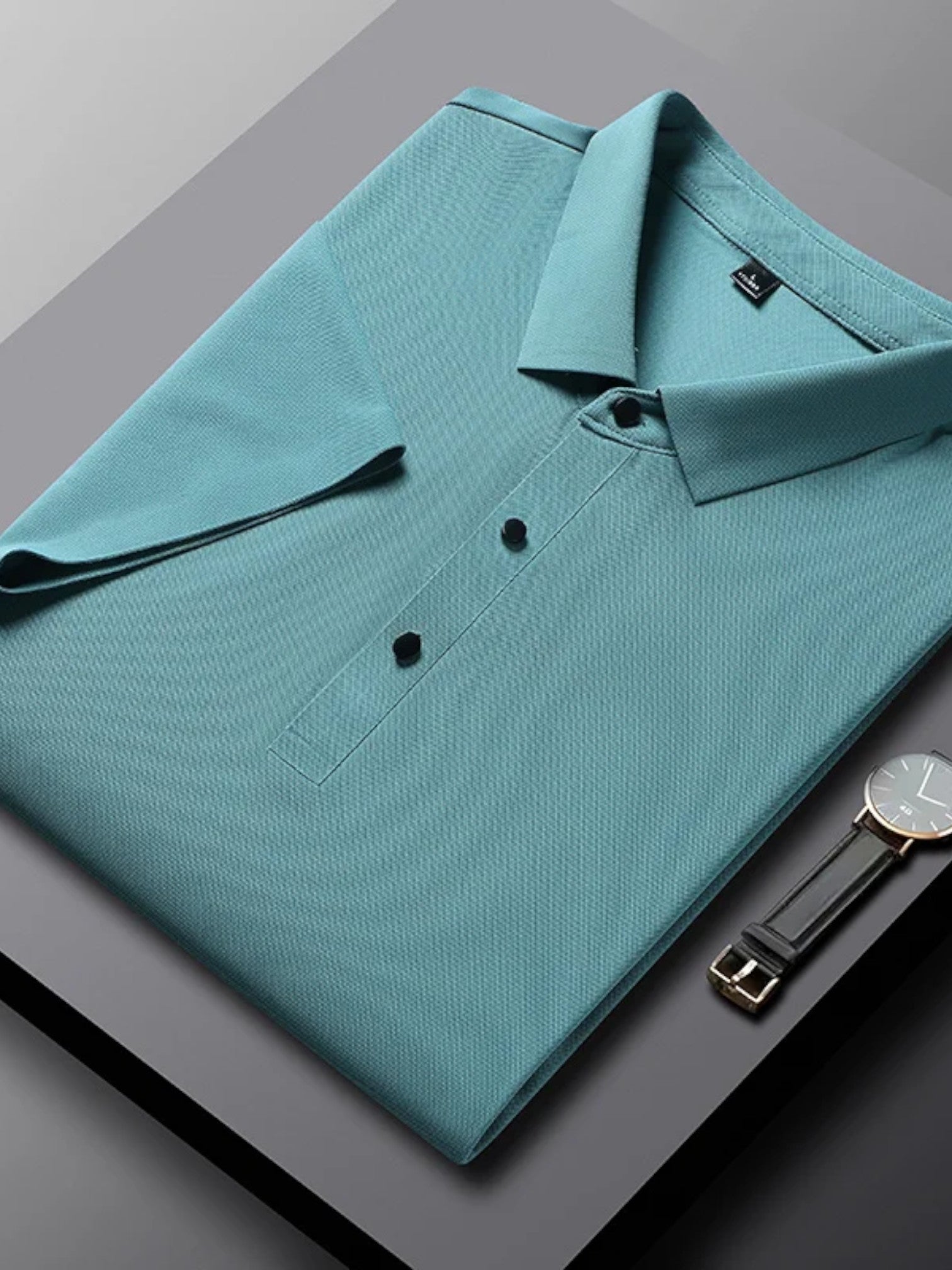 Breathable 3-button golf polo