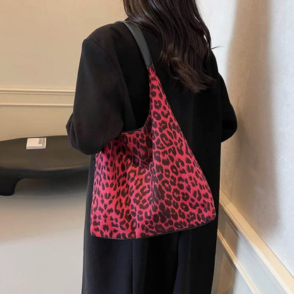 Große Samt-Leder Leopard Umhängetasche – Modetrend Achseltasche 2024 für Frauen