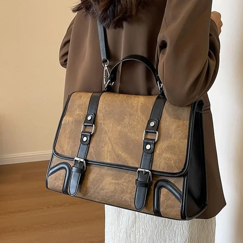 Vintage Damen Rucksack – Große College-Aktentasche im Herbst/Winter 2024 Stil - Nicola