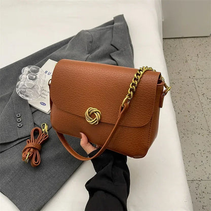 Klassische kleine Umhängetasche mit Kettenriemen – Elegante quadratische Tasche für Damen