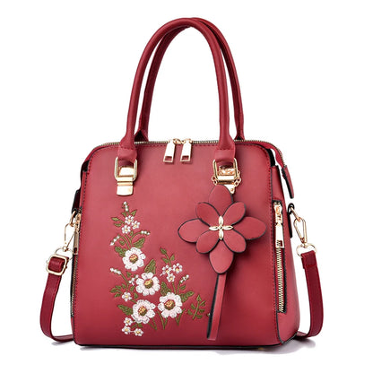 Damen Umhängetasche mit Blumendetail – Trendige Handtasche für Arbeit & Alltag - Darcy