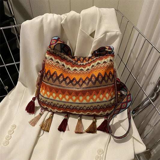 Vintage Boho Schultertasche – Handgefertigte Tasche mit Quasten und großer Kapazität für Damen