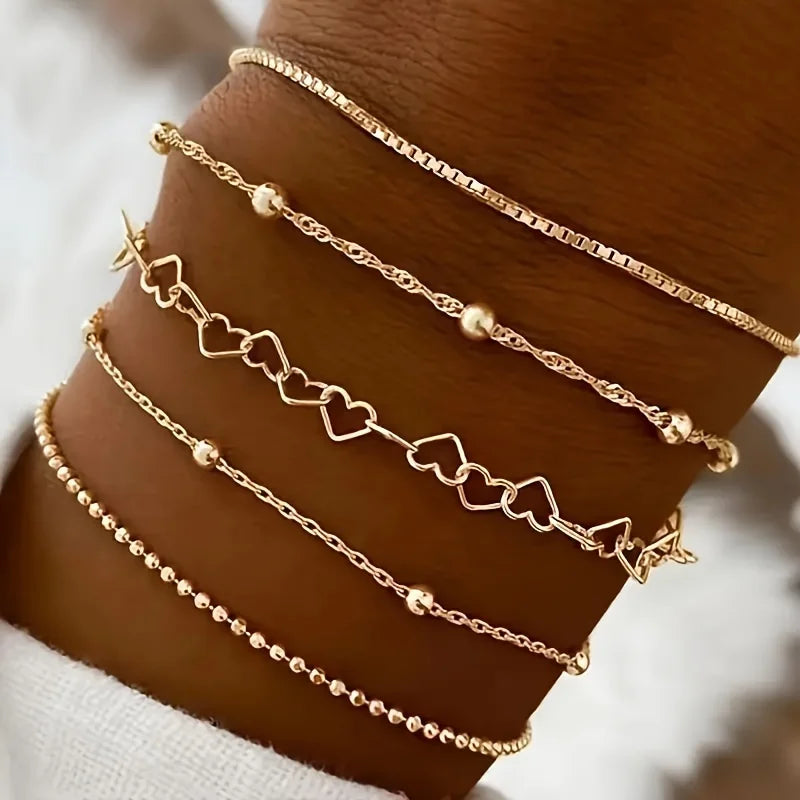 5er-Set Goldene Kettenarmbänder – Zierlicher Schmuck aus Zinklegierung, Eleganter Freizeitstil für Damen, Stapelbare Armbänder für den Alltag