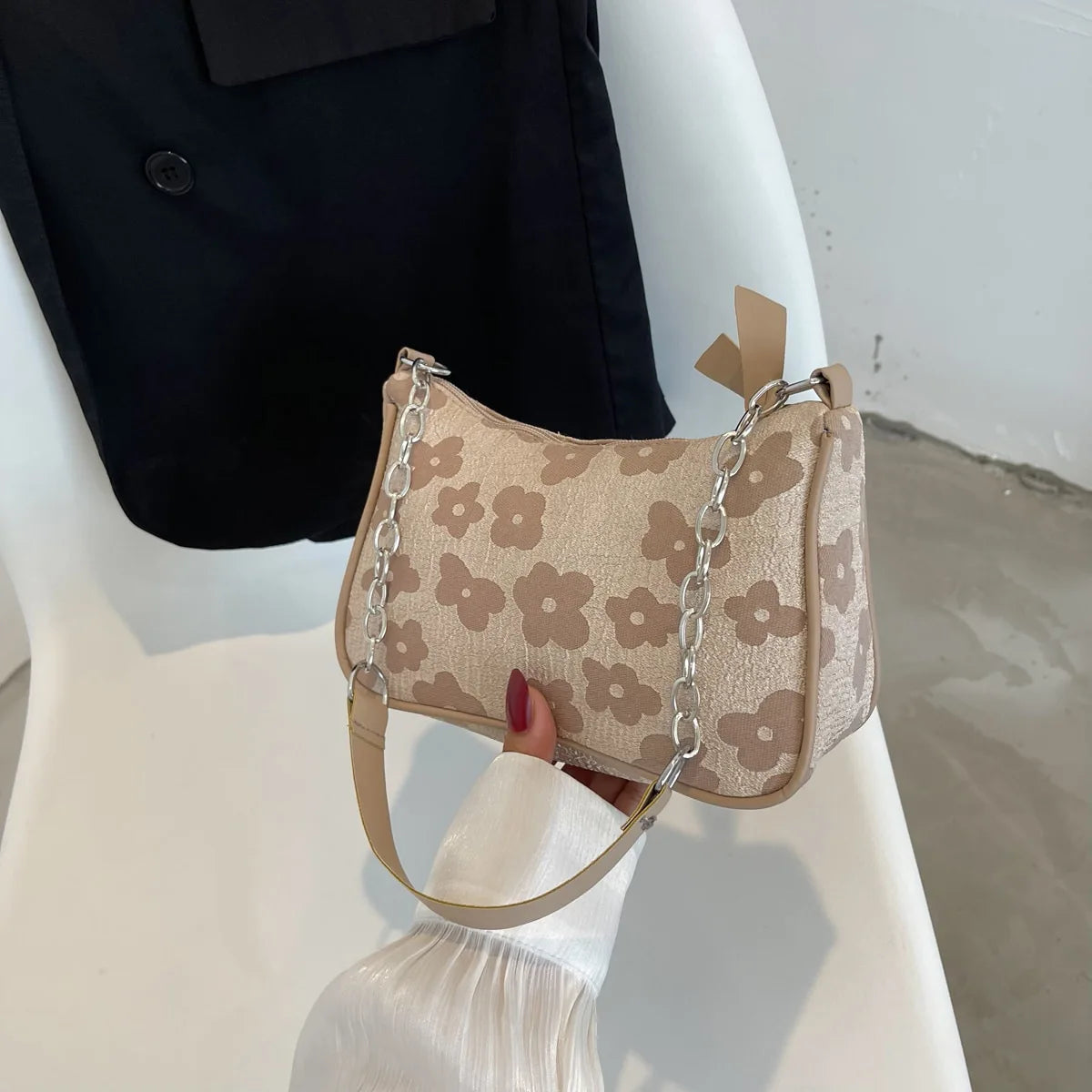 Elegante Damen Umhängetasche aus Filz – Einfarbige Achsel- und Clutch-Tasche mit kleinem Griff für stilvolle Auftritte