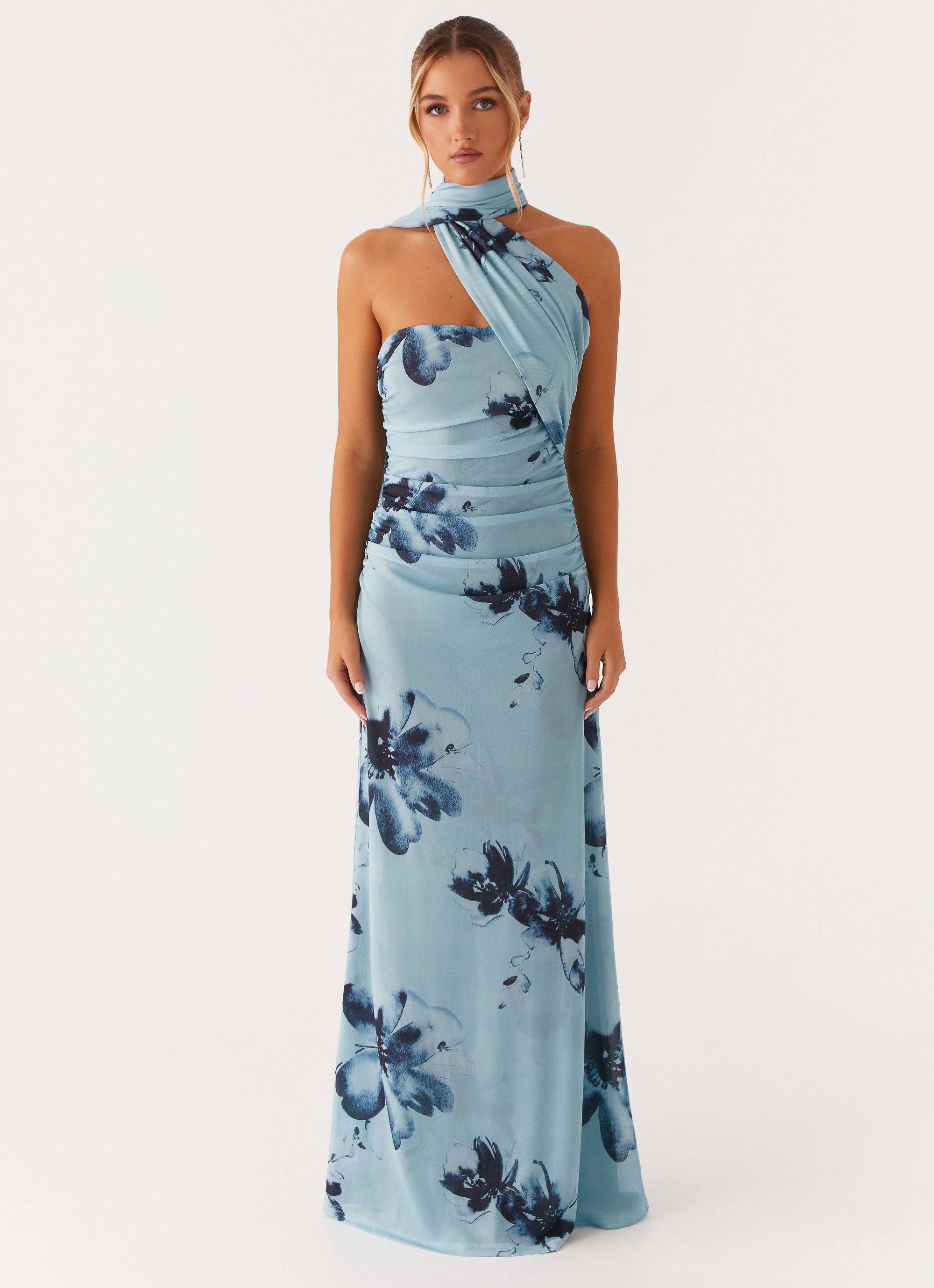 Off-shoulder floral dress long – elegant summer dress with halter neck & figure-hugging cut in blue