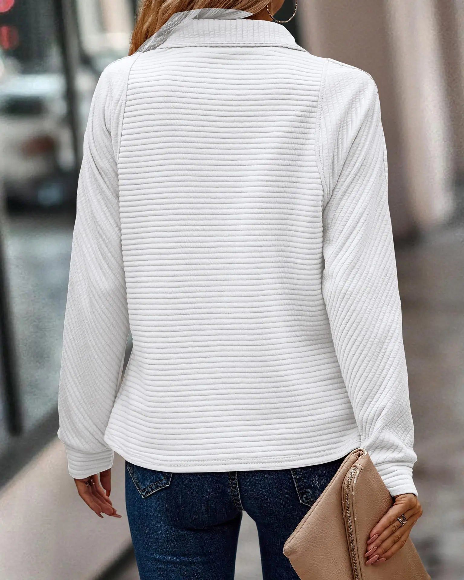 Autumnal zipper sweater with rib details
