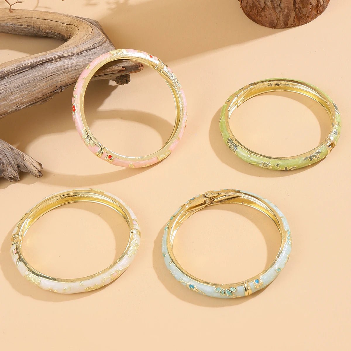 Blumenmuster Vintage - Armband für Damen – Eleganz & Stil - Reminora