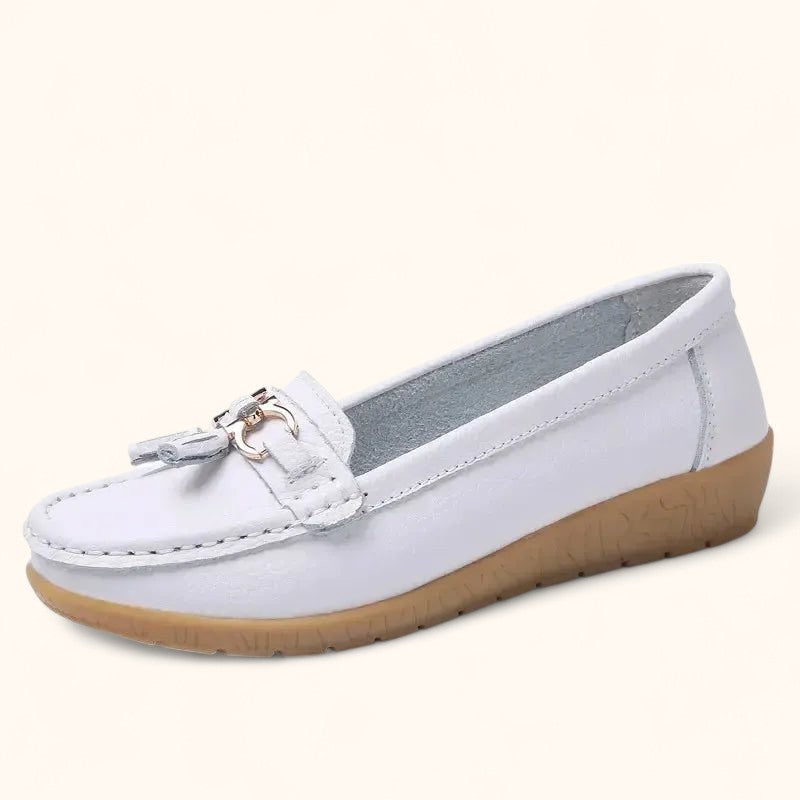 Elegant moccasins for women