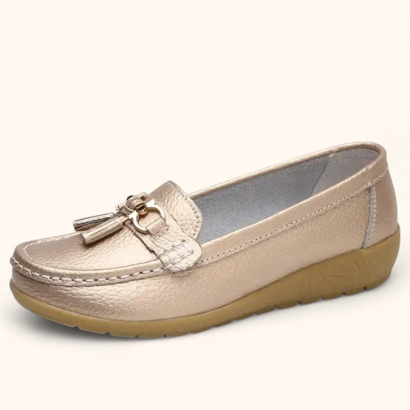 Elegant moccasins for women