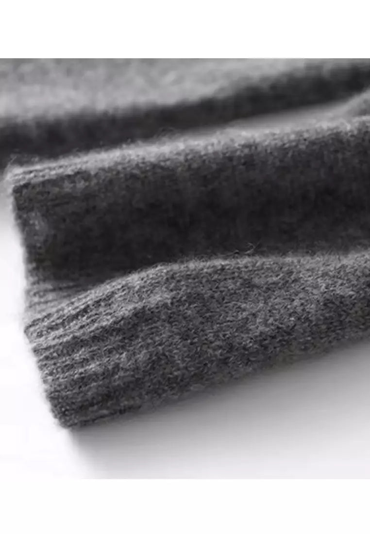 Cashmere cardigan with buttons for autumn